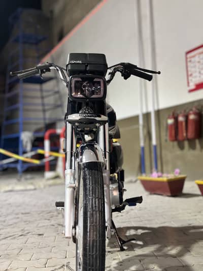 Honda 125 2025 model Red colour