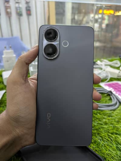 V60 Lite 5G – 10/10 Condition – PTA Approved – Like New