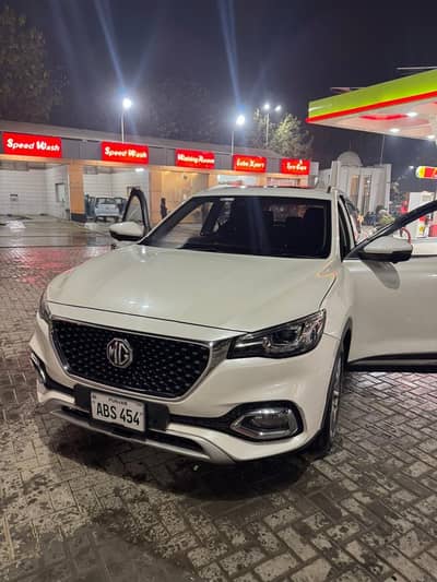 MG HS TROPHY + TOYOTA Grande 1.8 available for rent