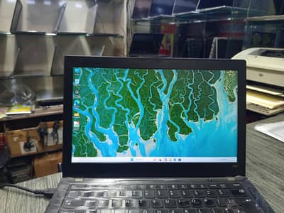 Lenovo Ci5 8th Gen