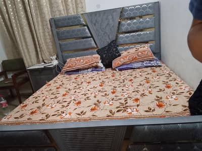good condition beds and side tables dressing tables contect me