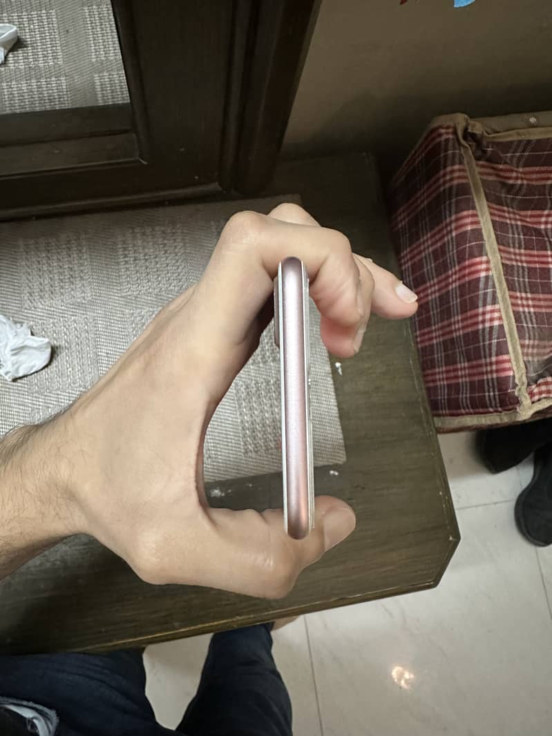 Apple iPhone 7 Plus 3