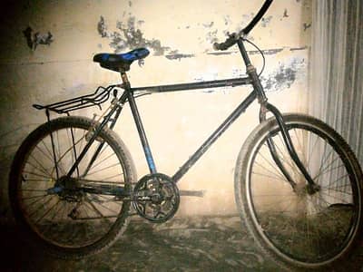 WHEELER CYCLPhoenix frame bicycle for urgent sale price are negotiable