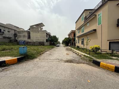 200 SQYD PLOT FOR SALE IN F-17 ISLAMABAD