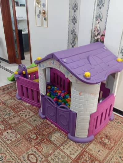 Big Indoor/Outdoor Playhouse With 3 Play Activity