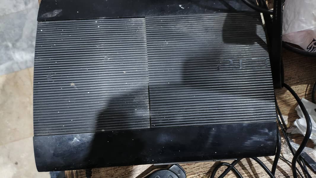 ps3 with 2 controller 0