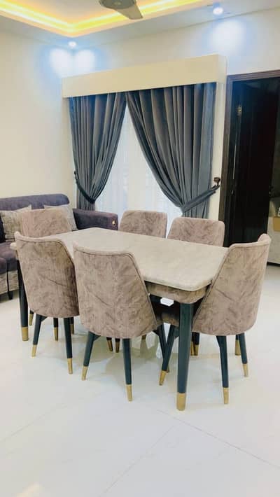 Dining Table (6 seater)