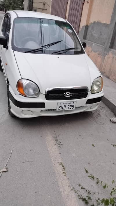 Santro,2006,white,power,staring,ac,