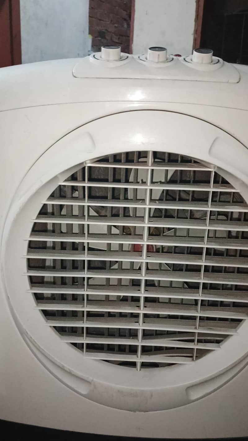 اچھی کنڈیشن میں ہے صرف پیسوں کی ضرورت ہے اس لیے سیل کر رہے ہیں 7