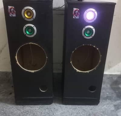 10 inch ka speaker lagta hai _
