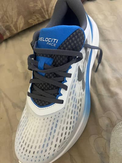 Sneakers (Under Armour) brand