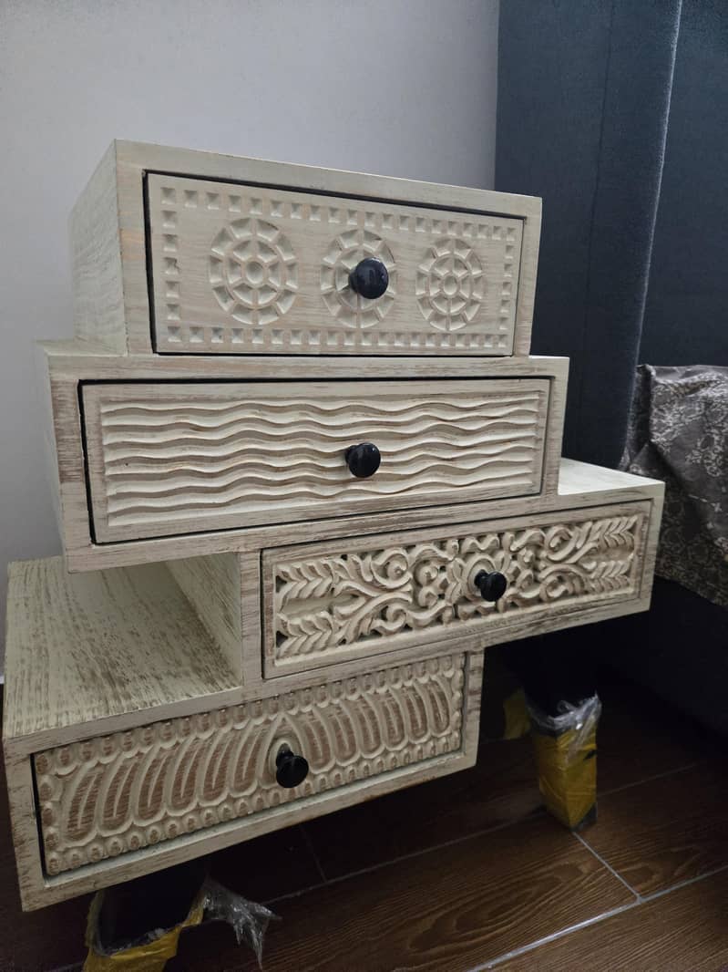 customized bedside table 1