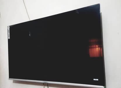 SMART QLED FOR URGENT SALE