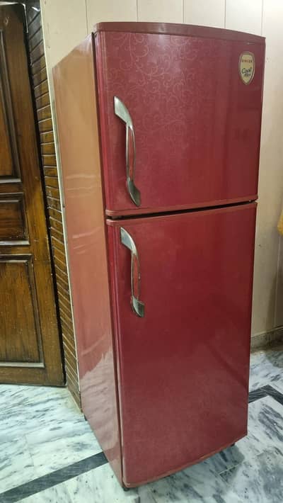Singer full size refrigerator for sale