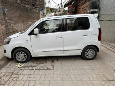 wagon r vxl 2019 model 2,3 piece shower