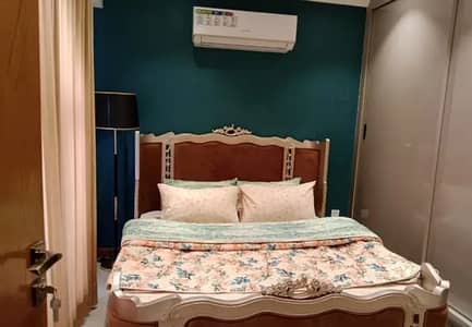 Studio phr day Sort Time available