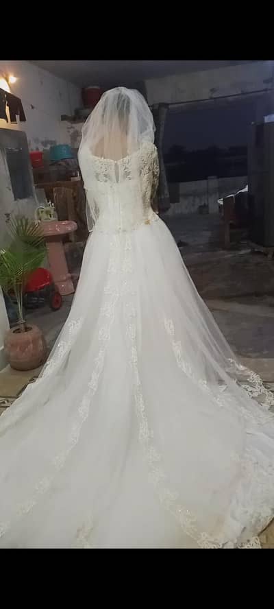 make an elegant look salon by Mariam