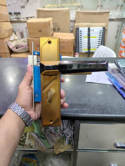 handle locks stack available