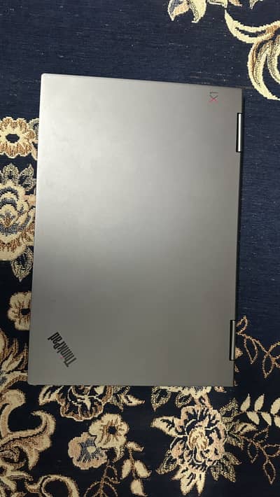 Lenovo Yoga X1 laptop i5 8th gen touch 360