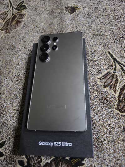 Samsung Galaxy S25 Ultra 512gb 12gb - PTA Approved (Used)