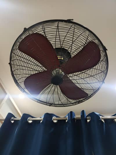 20inch bracket ceiling fan. . urgent sale. . almost new. .