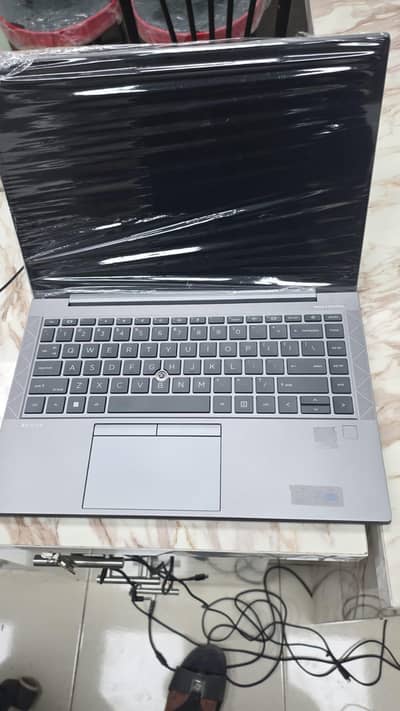 HP 14 Firefly i7 11 generation