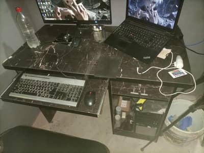 big custom ready computer tabel hai with desktop portion and drawer