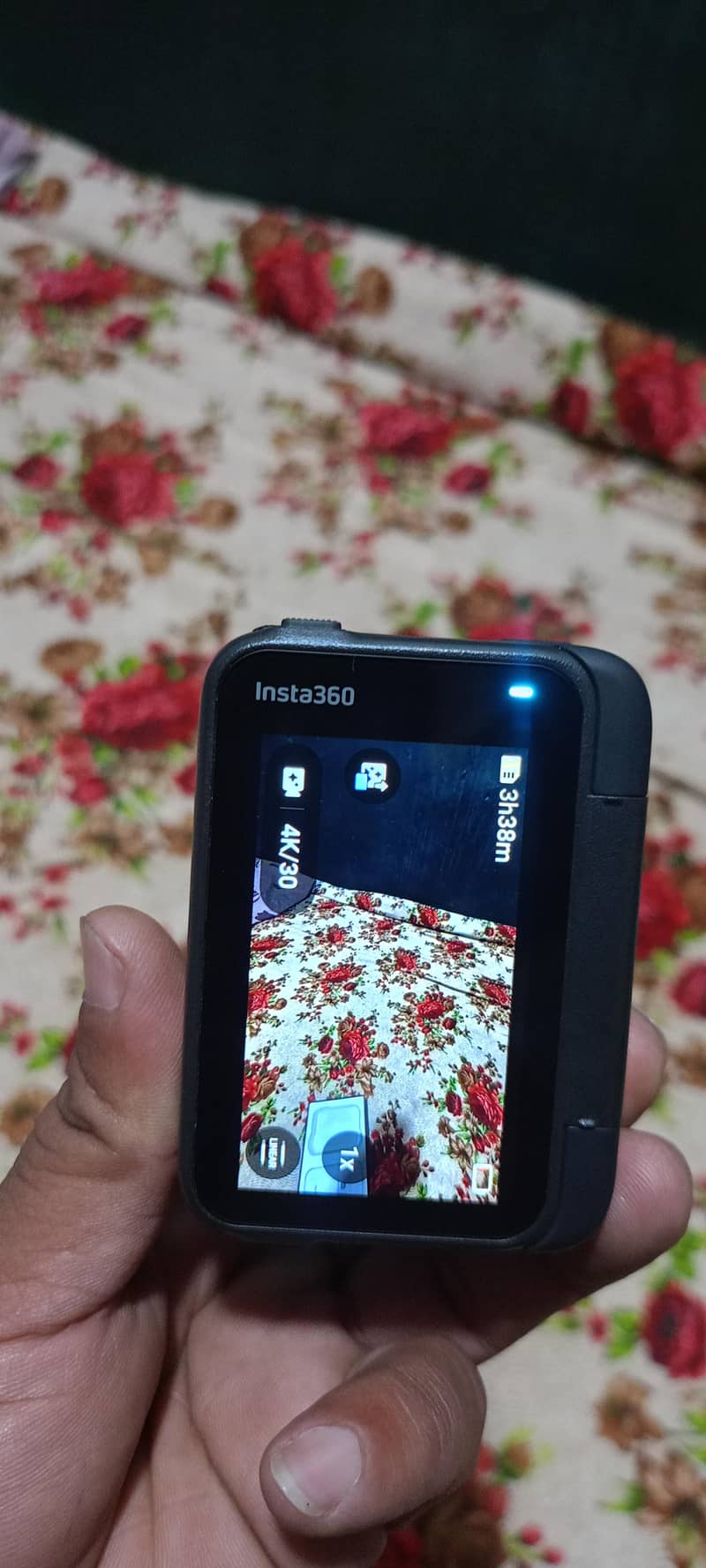 insta360 ace pro 2 4