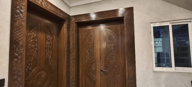 "5 Marla Brand New Luxury House for Sale!   This beautiful house is located in Gulshanabad and features: