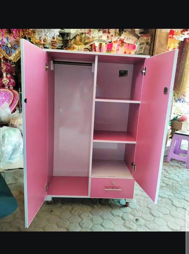 almari 1