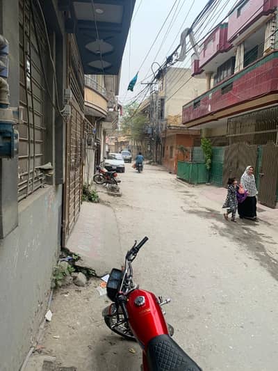 Saperate room for rent in affshan colony near hira school