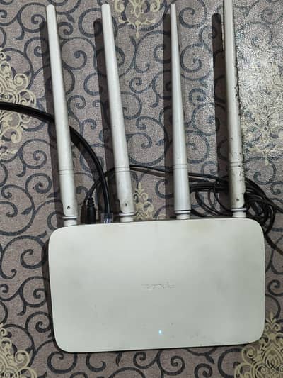 Tenda 4 antenna Router Wide Range