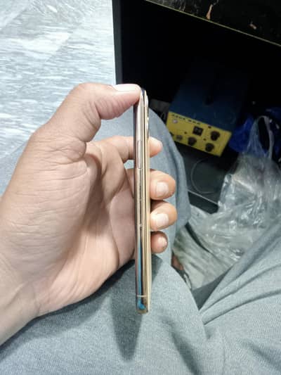 Iphone 11 pro 64gb Non pta Water pack