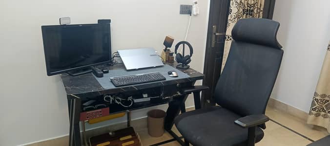 Office Desk / Computer Table