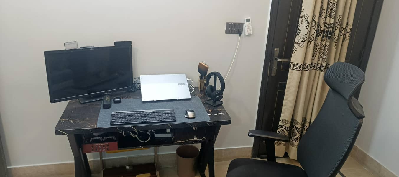 Office Desk / Computer Table 1