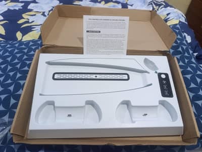 PS5 controller charger & cooling station