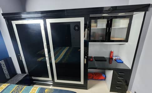 wardrobes with writing table