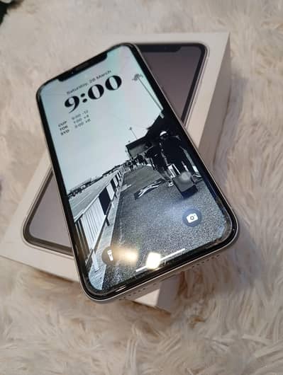 iphone XR 64GB