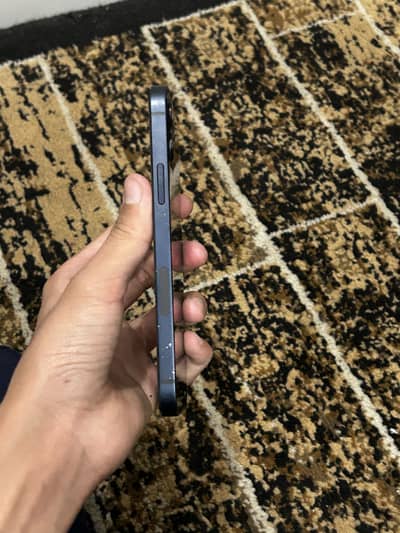 Urgent sale  81 battery health non pta jv