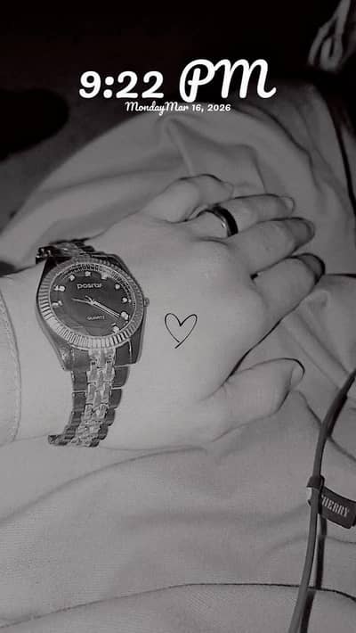 6 female age 18 to 25. /. 2 boy young one boy 15 office boy / 1 boy spv