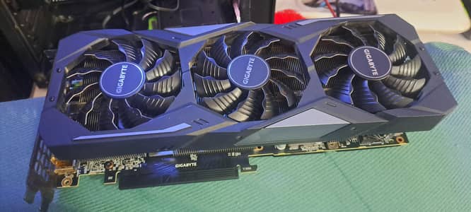 RTX 2080 super gigabyte 8gb DDR6