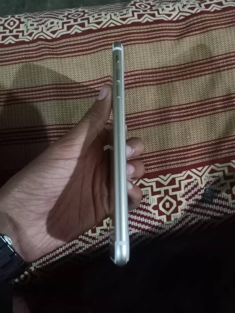 iPhone 7plus 10/10 3