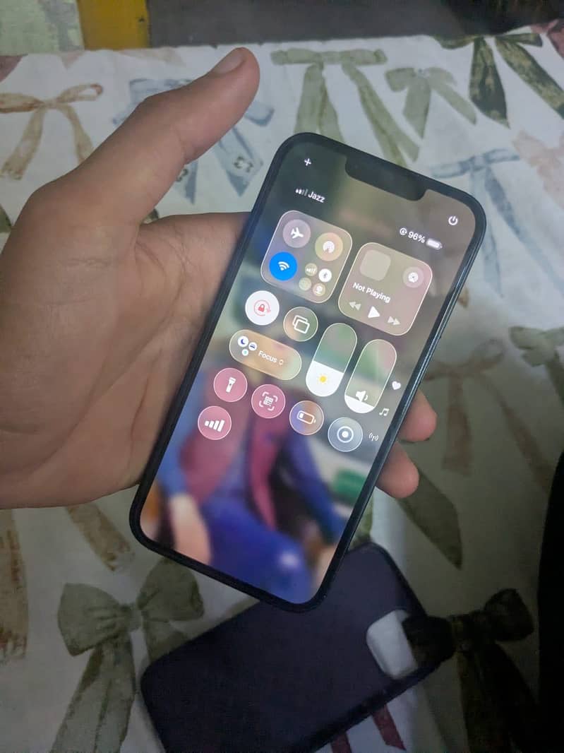 iPhone 13 Sim working 3