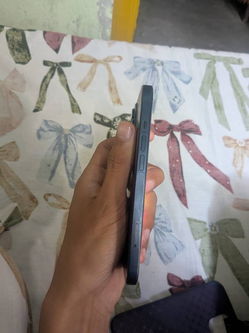 iPhone 13 Sim working 4