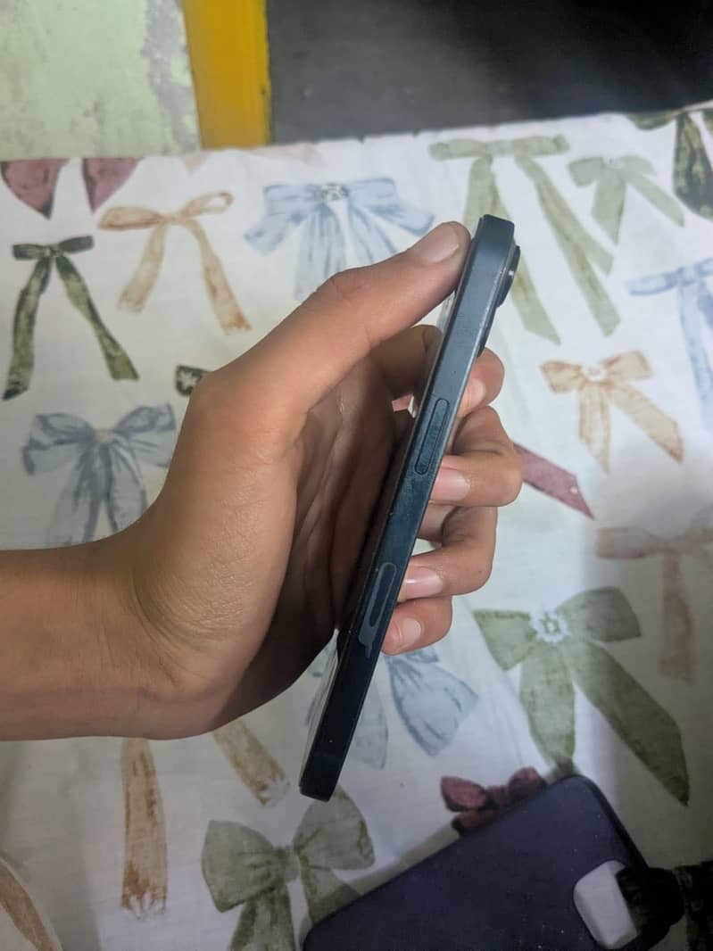 iPhone 13 Sim working 6