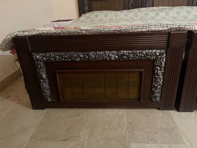 Wooden single bed set without mattress