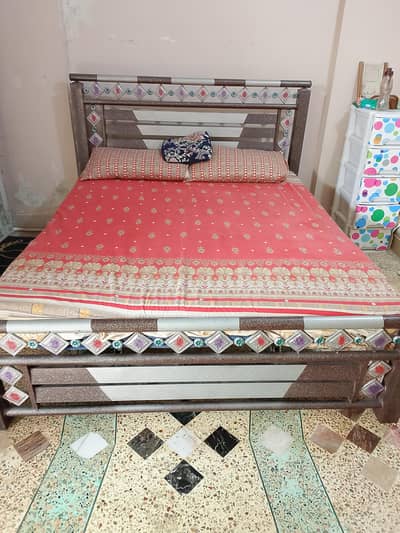 dubble bed 10/10 condition l