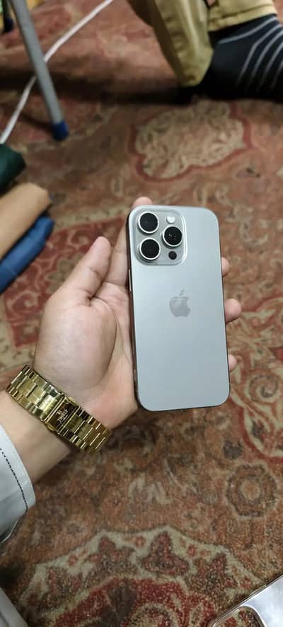 iPhone 16 Pro 100 health