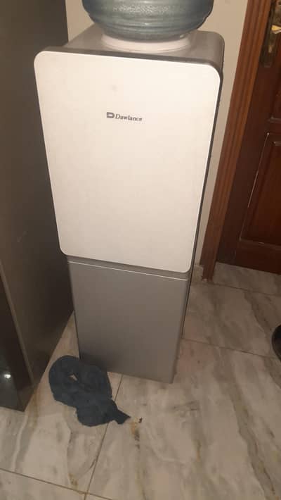 Dawlance Dispenser 3 taps with refrigerator