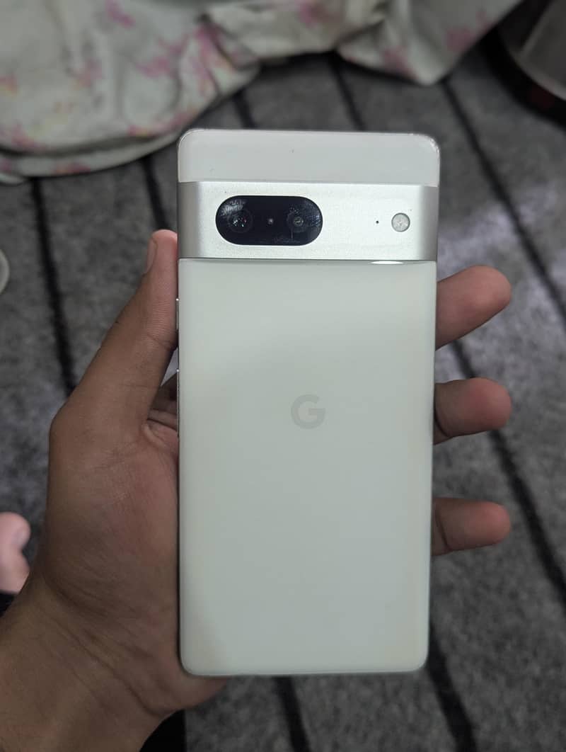 Google pixel 7 4